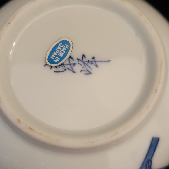 Vintage Mini Bone China Teapot. Made in Japan. - Picture 9 of 9